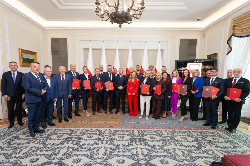 Laureaci 35. edycji "Teraz Polska" podczas uroczystości w Belwederze. Fot. KAKA.media