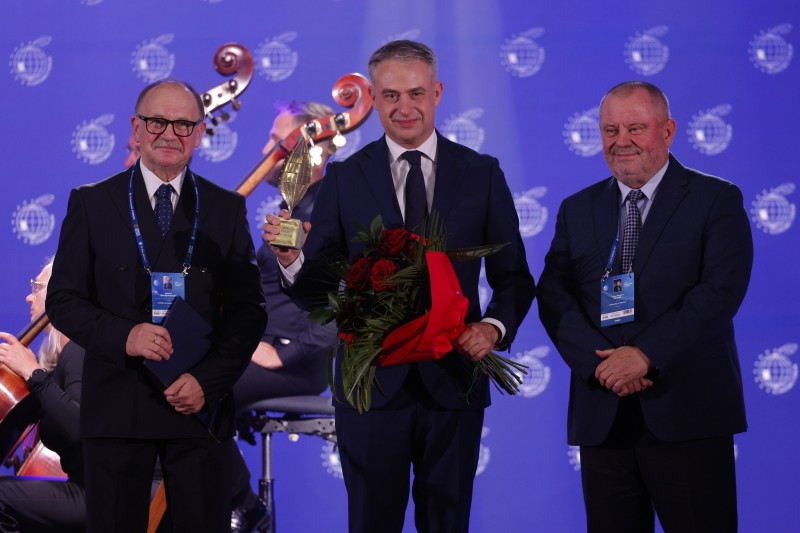 Wicepremier Krzysztof Gawkowski - Człowiekiem Roku, fot. FB Forum Ekonomiczne w Karpaczu